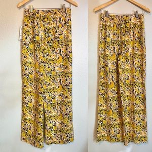 NWT Urban Outfitters Pull-on High waist Floral Pant Size Small